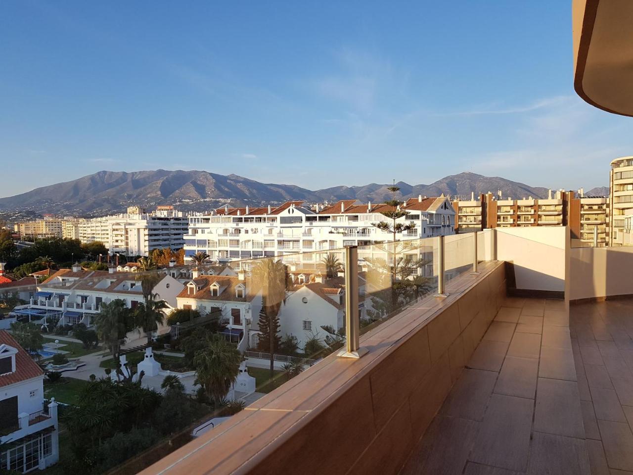 Beachfront Penthouse Hotell Fuengirola Exteriör bild